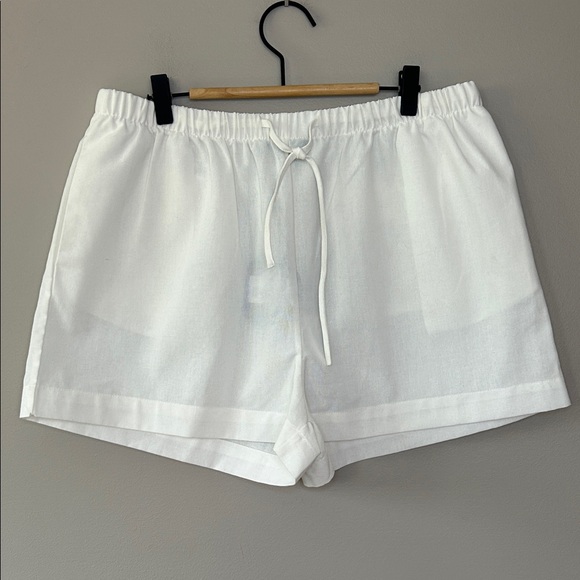 White Fox Boutique Pants - White Fox Tropical Mood Shorts Size XL White Cotton Linen